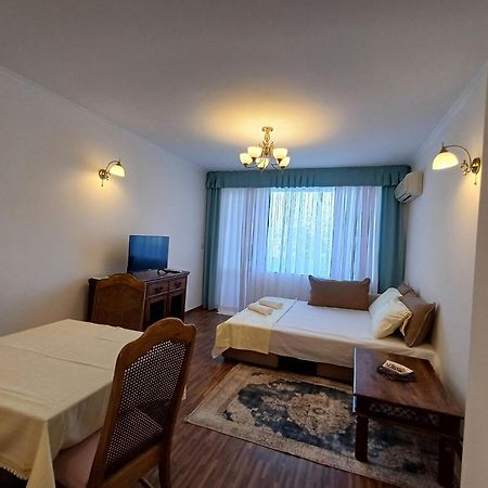 Wild Cherry Apartments Святые Константин и Елена Экстерьер фото